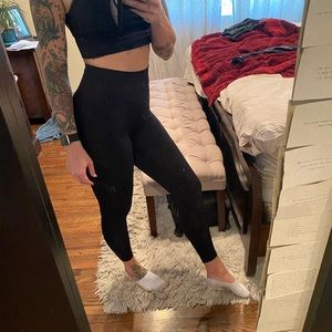 Medium ACTA Leggings/Pants ( similar to Gymshark )